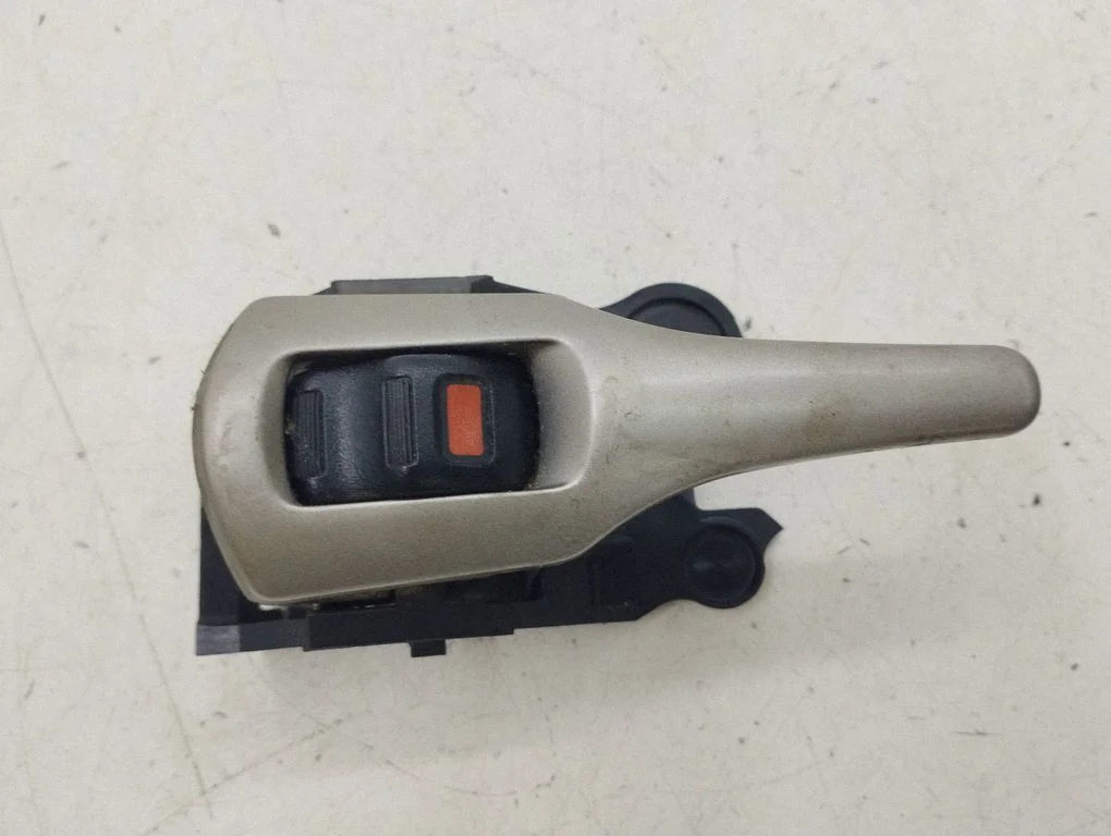 Front door interior handle 62318A2