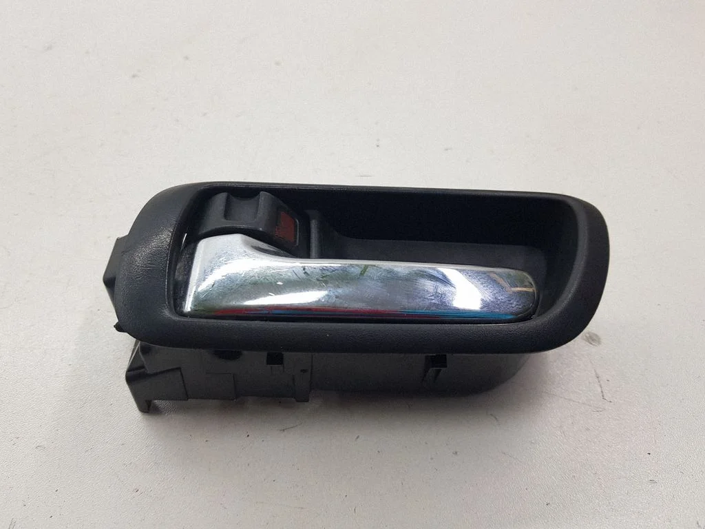 Front door interior handle 692060F010