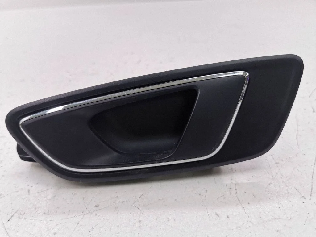 Front door interior handle 5P2837113A
