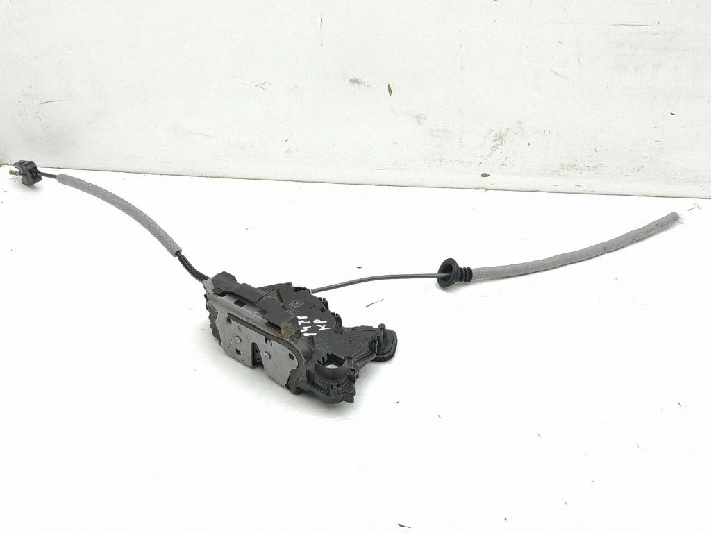 Front door lock 5TB837015D