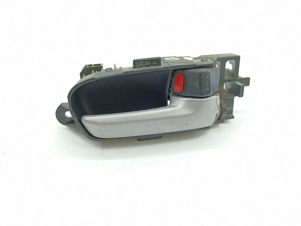 Front door interior handle – right