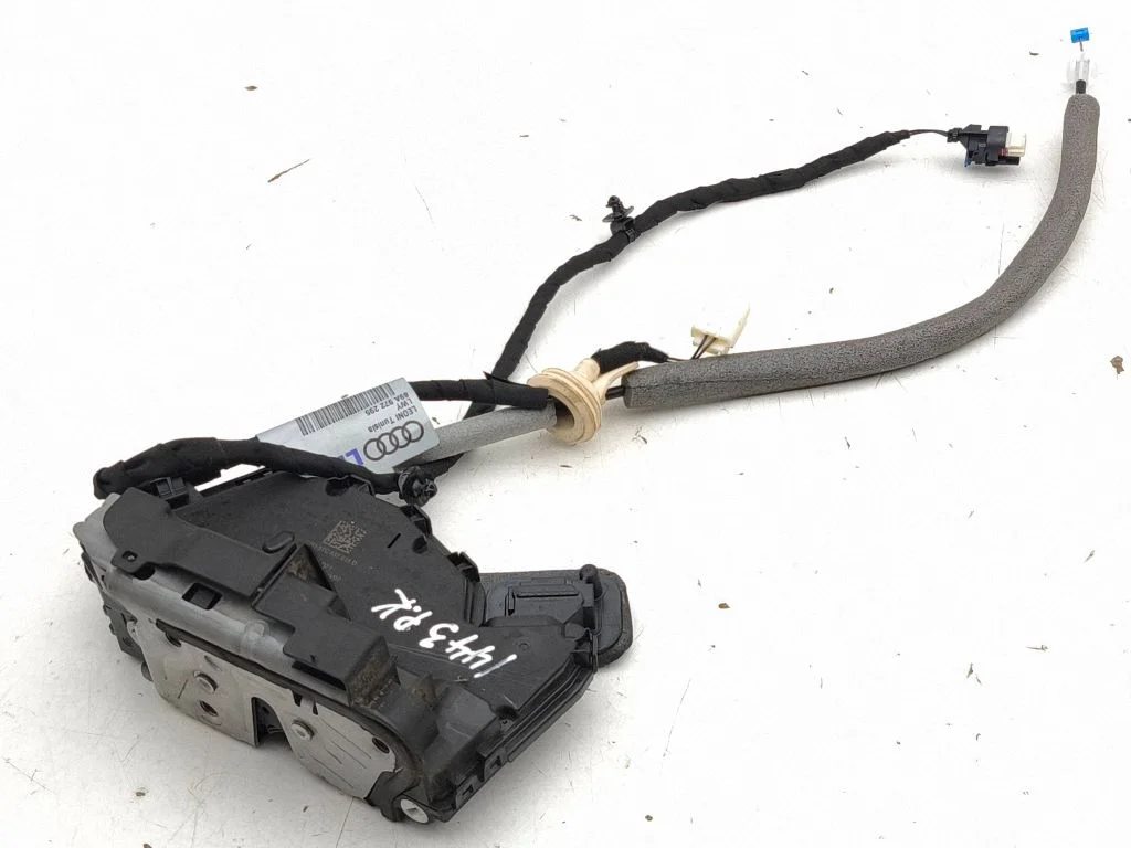Front door lock 5TC837015D