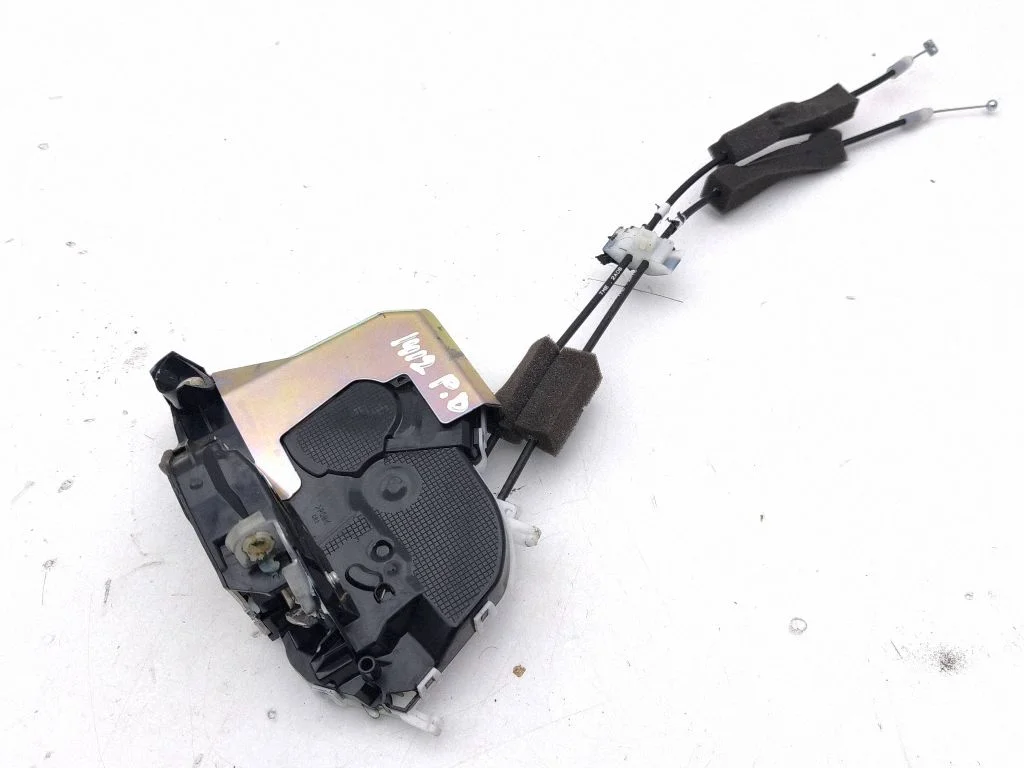 Front door lock – right