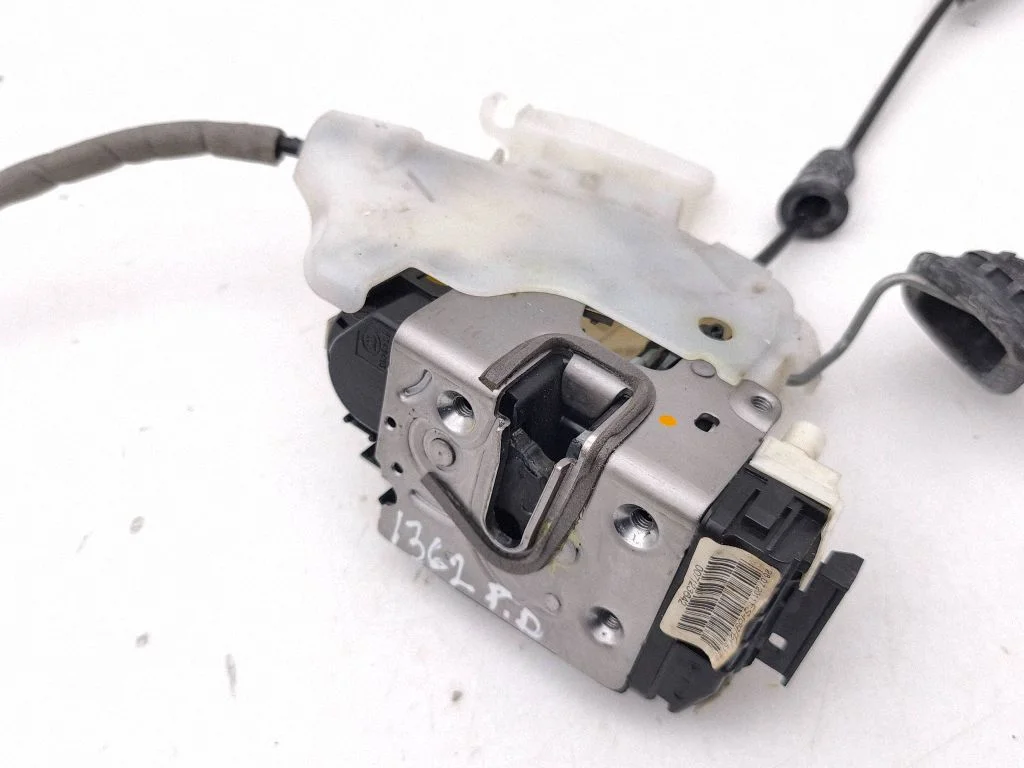 Front door lock A2047201835