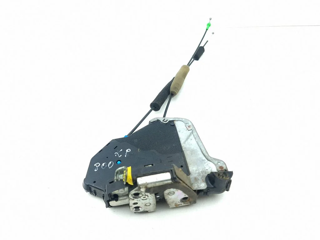 Zamek drzwi przednich 6H2208