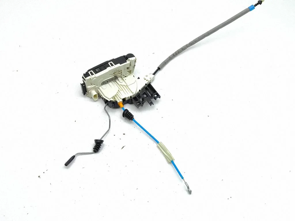 Front door lock A0997202301