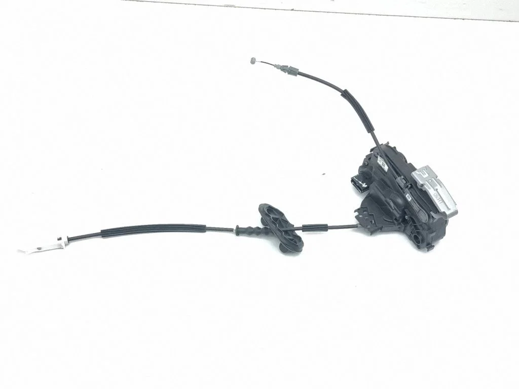 Esiukse lukk LV4BS264A27DF