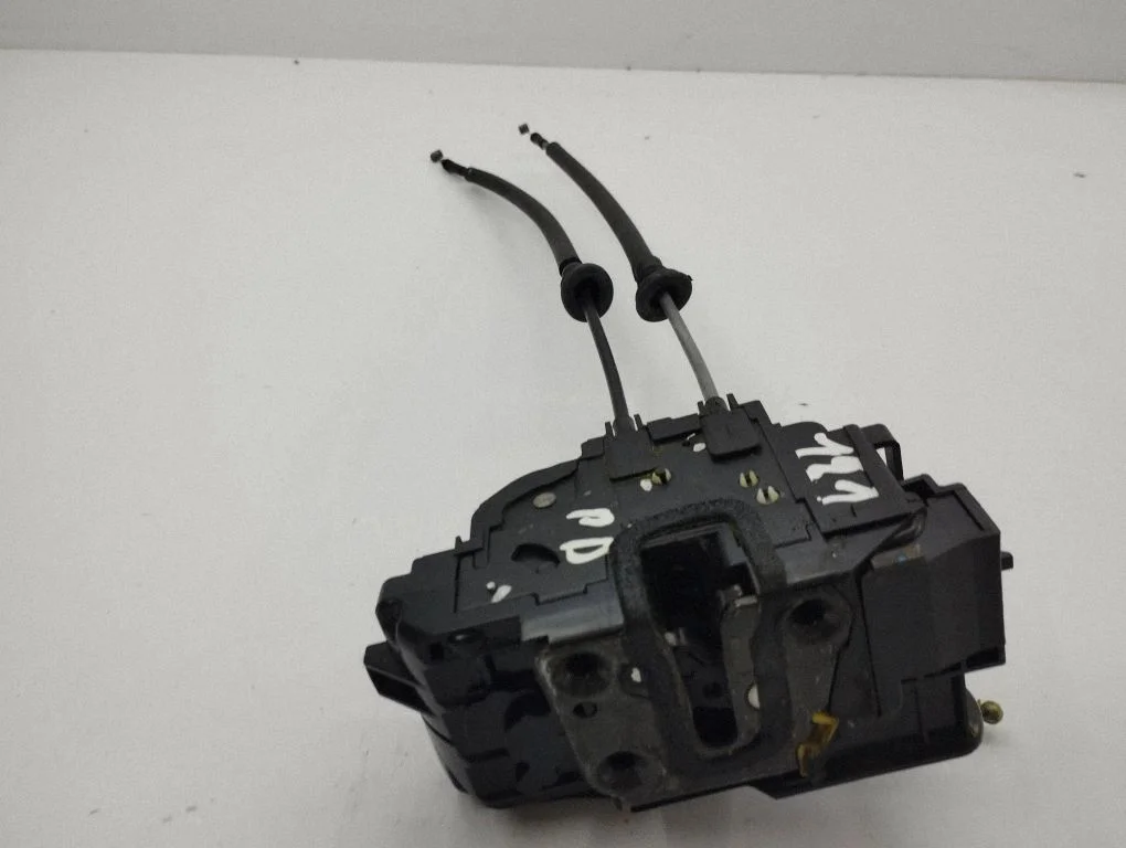Front door lock – Hyundai Santa Fe (2006-2012)