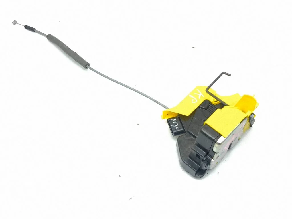 Front door lock 81310Q0100