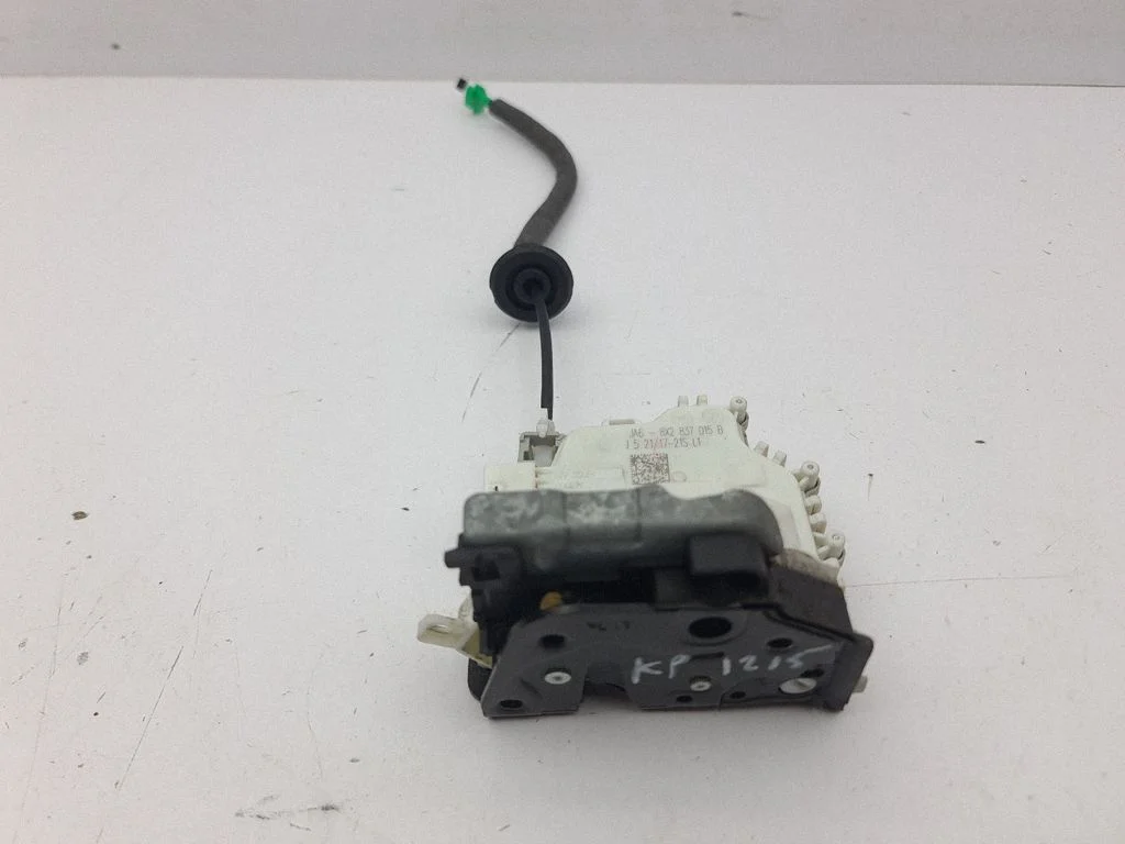 Front door lock 8X2837015B