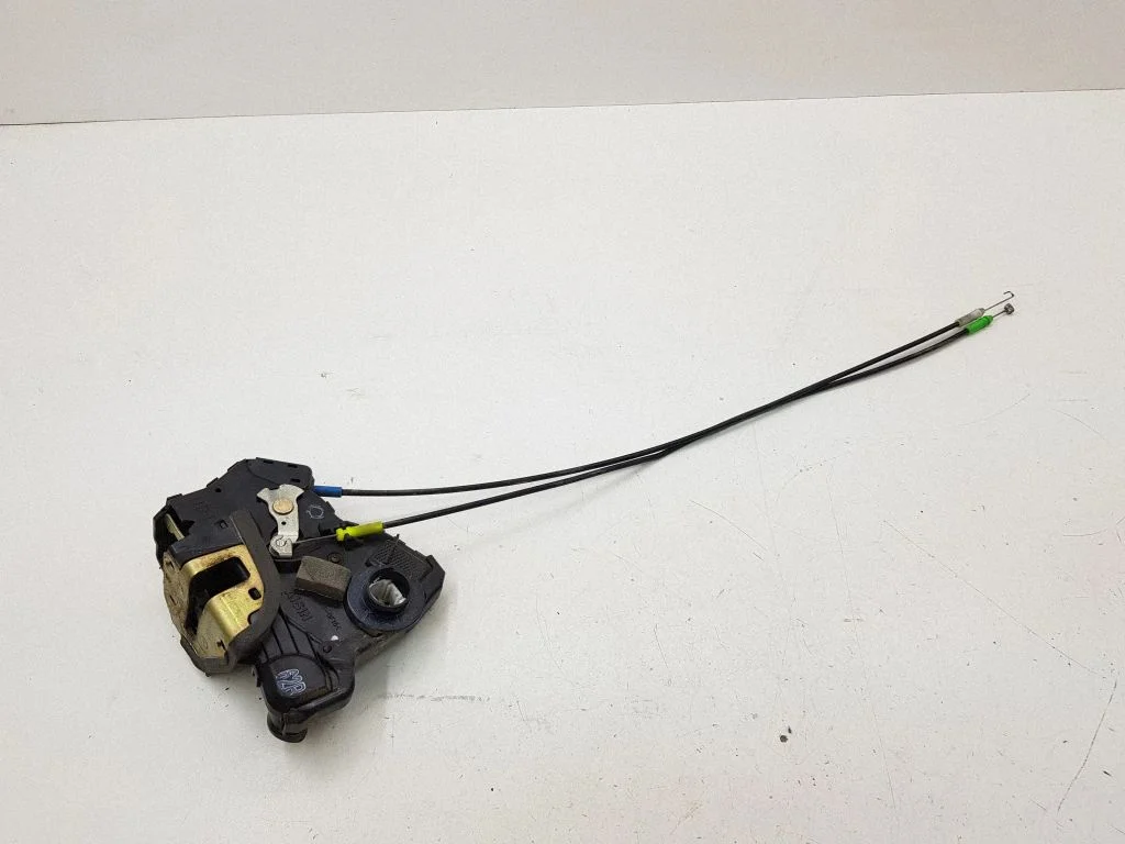 Front door lock – right