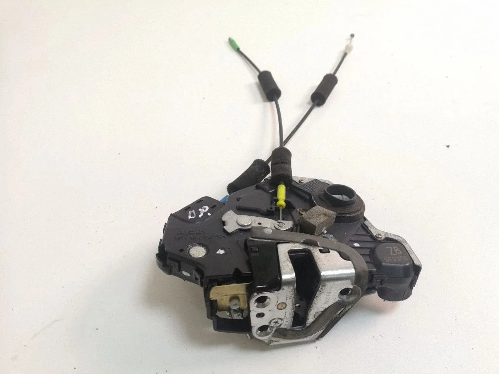 Front door lock – right