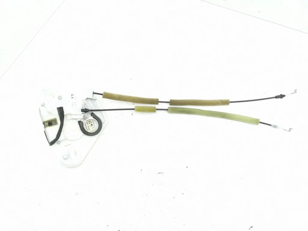 Front door lock 3G24D0207