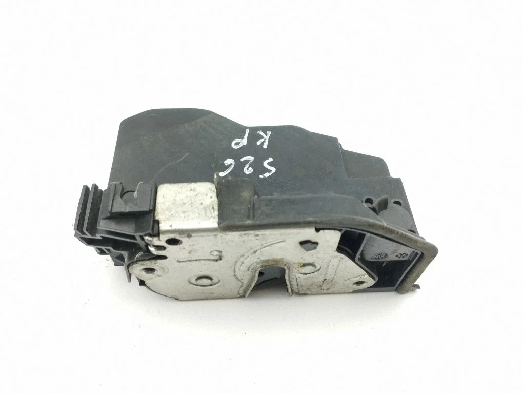 Front door lock 7167073