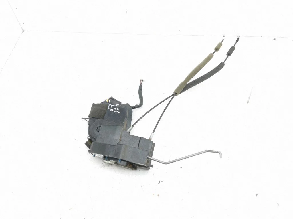 Front door lock – left