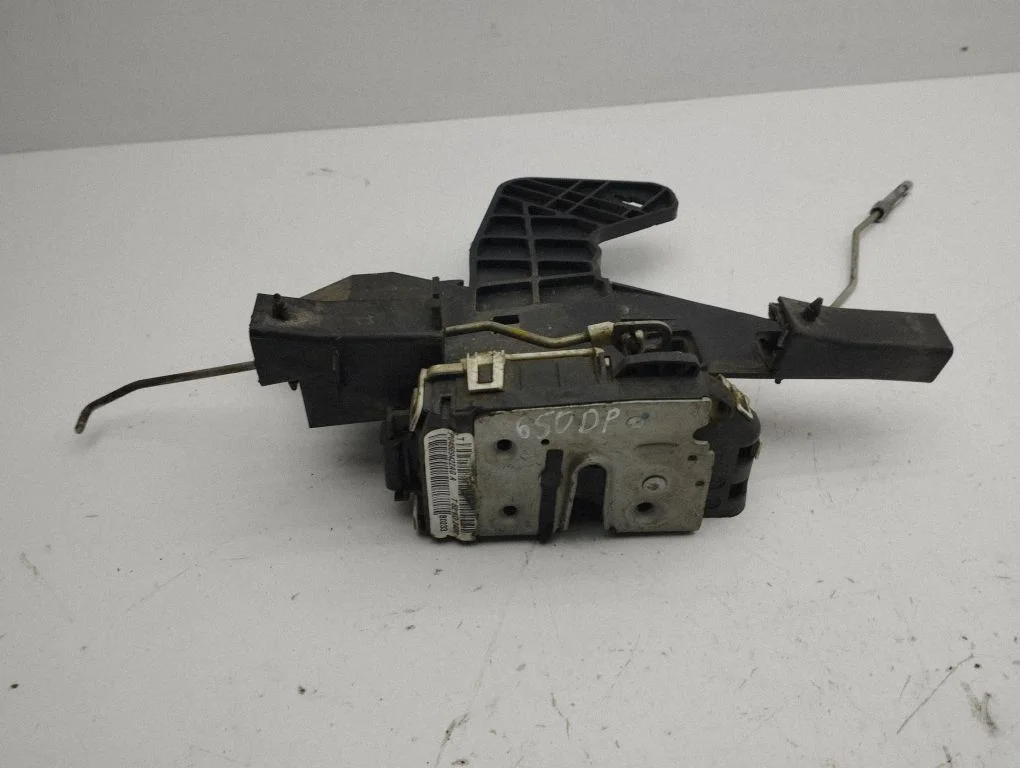 Esiukse lukk – Chrysler Town & Country V (2008-2016)