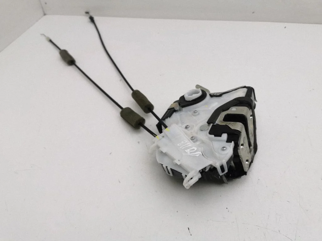 Front door lock – right