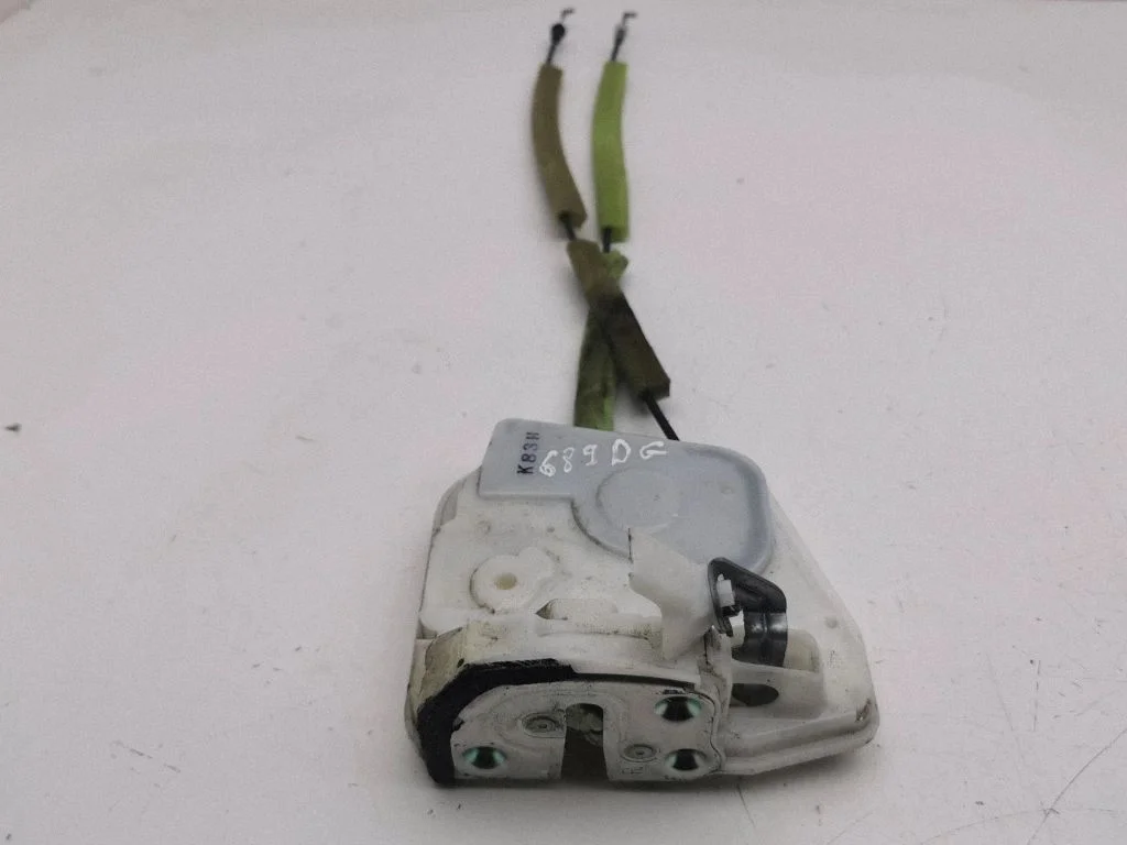 Front door lock – right