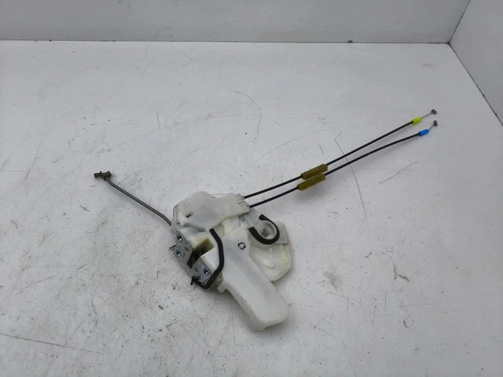 Front door lock – right