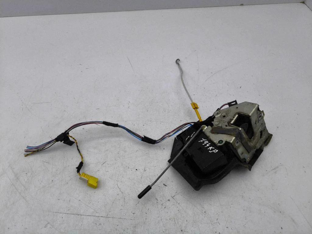 Front door lock – left
