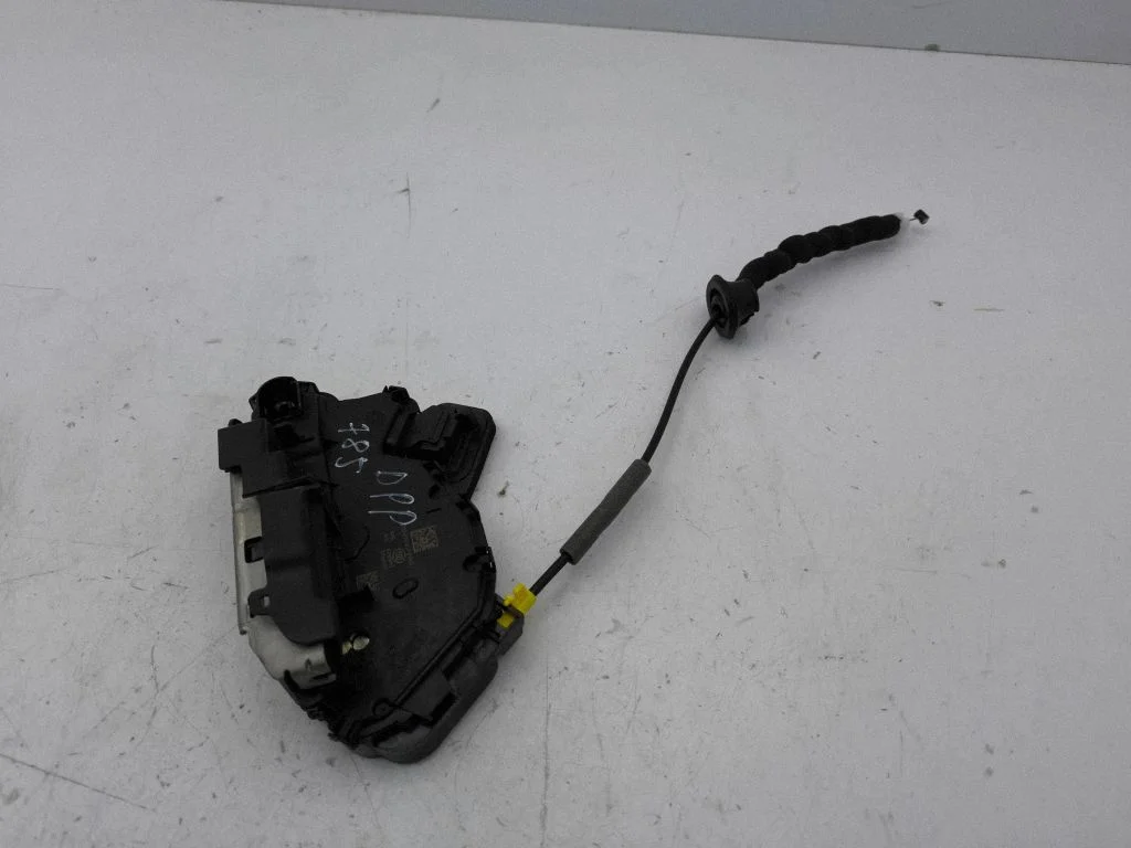 Front door lock C6D5TC837016D