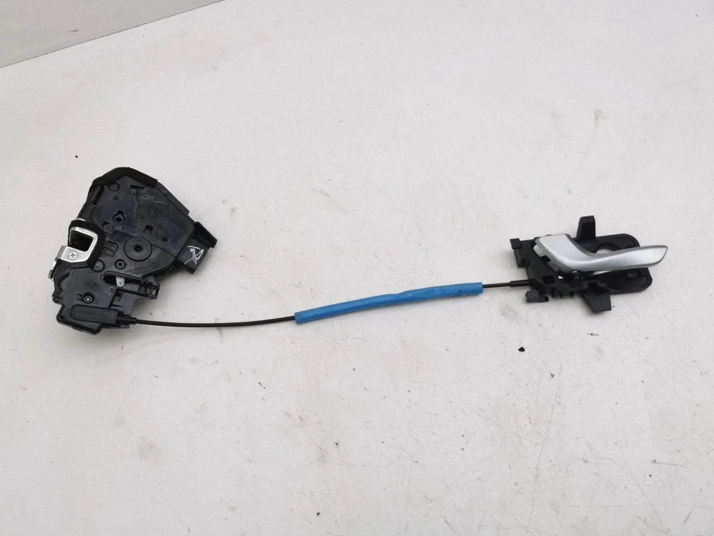 Priekšējo durvju slēdzene 81310H8060LK0