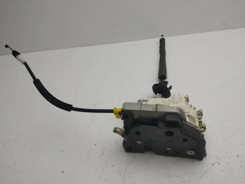 Front door lock 8J2837015C