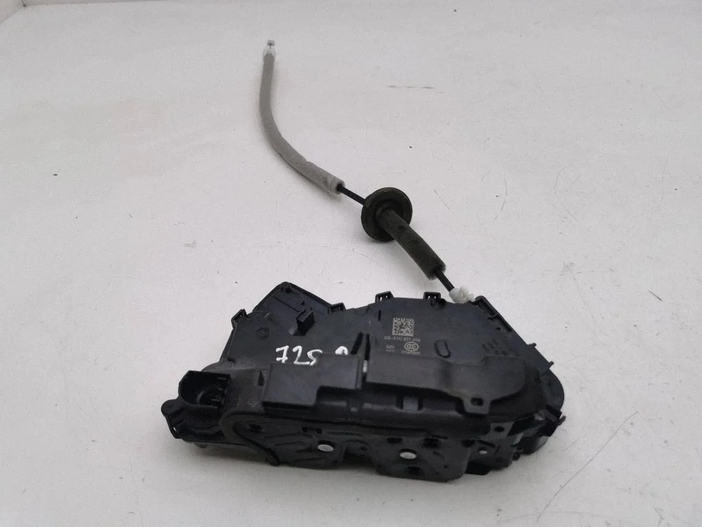 Priekšējo durvju slēdzene 5TC837016