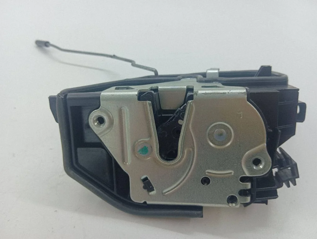 Front door lock 7318423