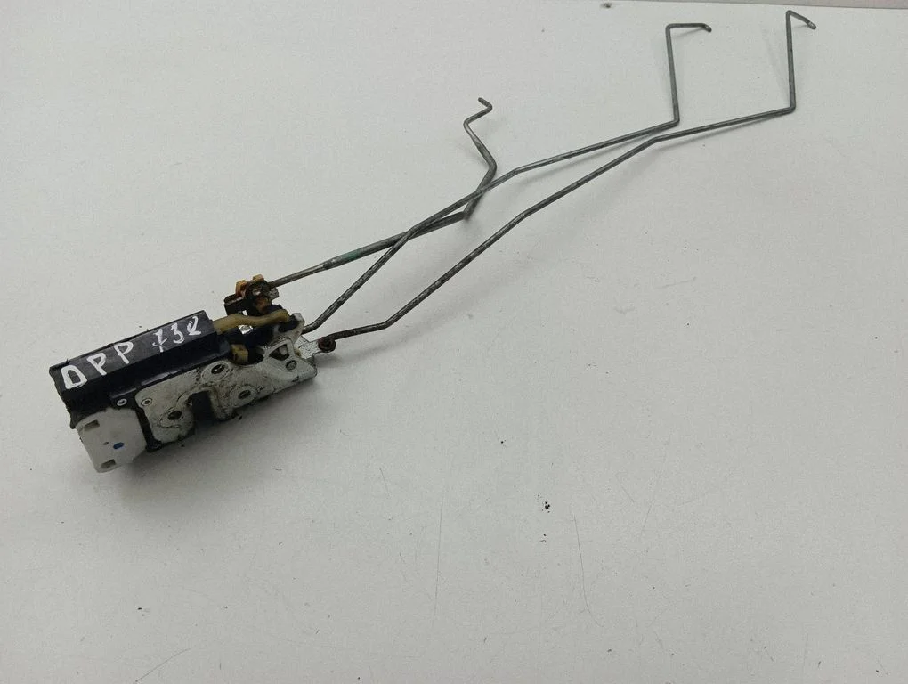Front door lock – right