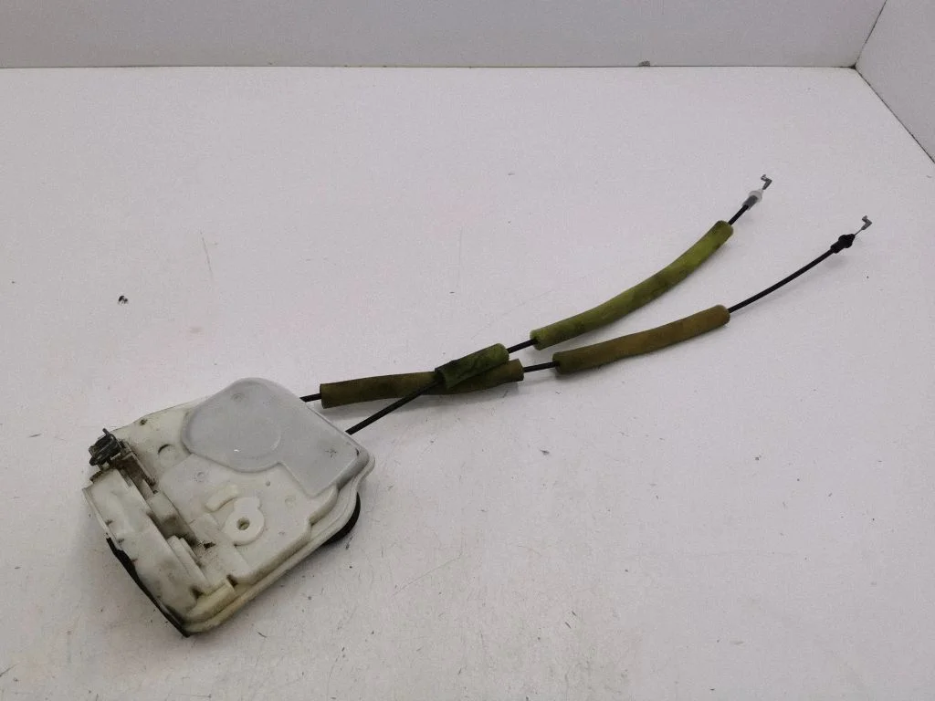 Front door lock 3G23E0654