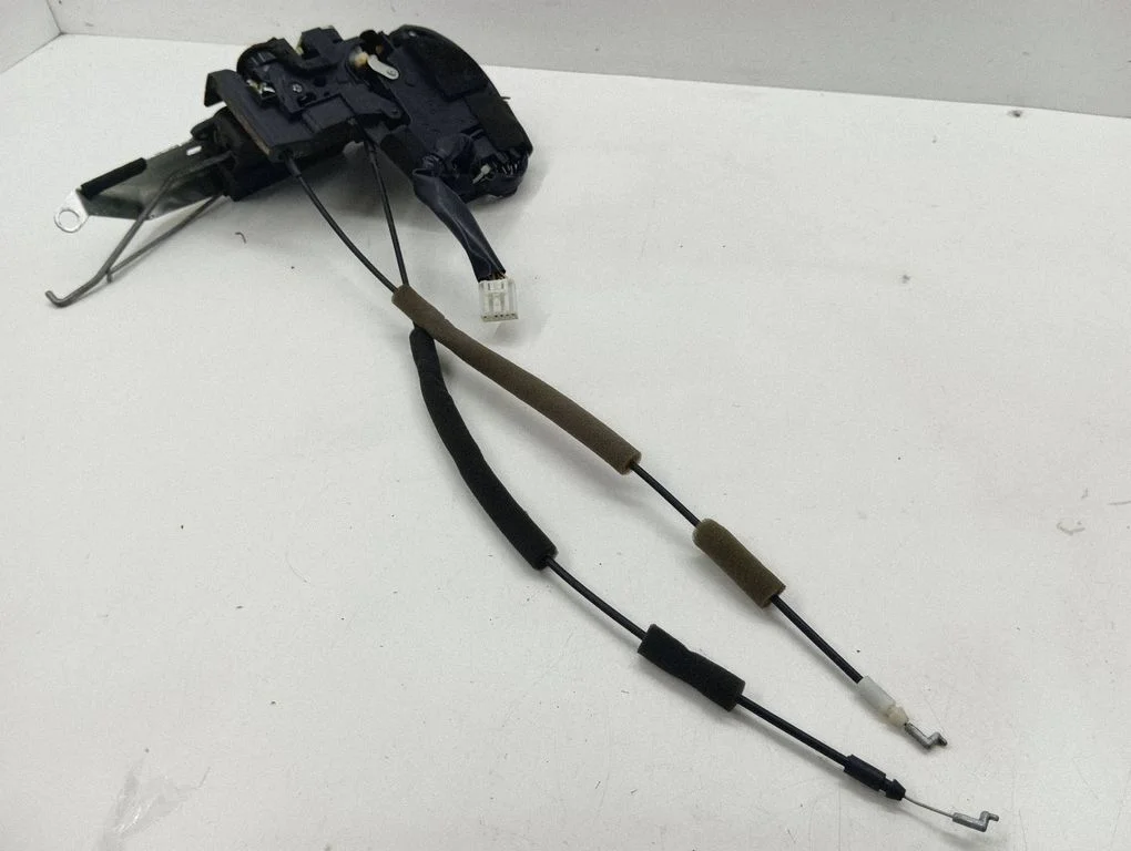Front door lock – right