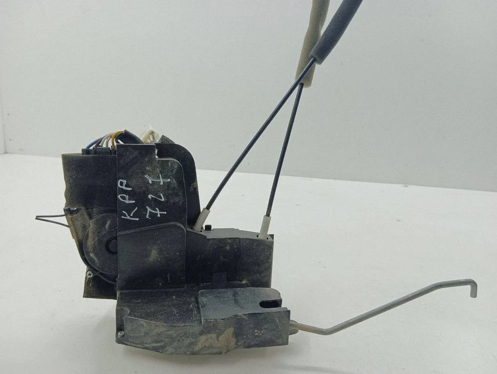 Front door lock – left