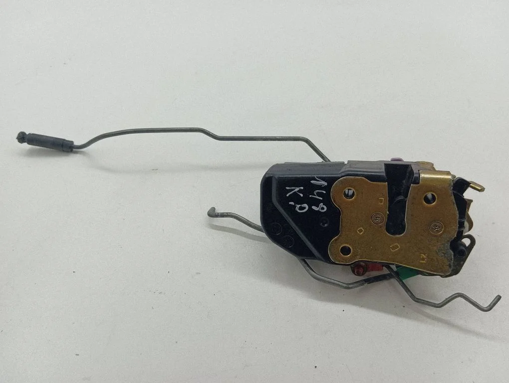 Front door lock – left