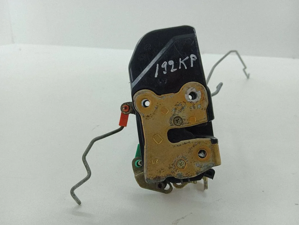Front door lock – left