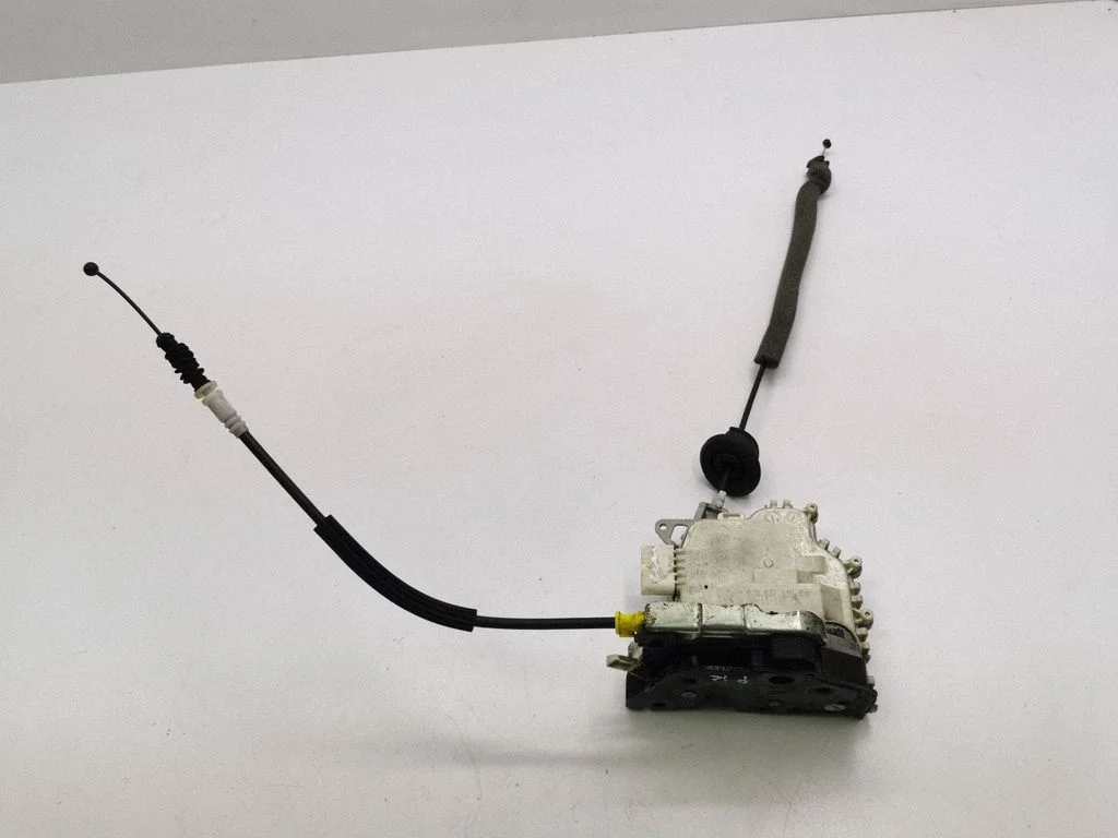 Front door lock 8J2837015C