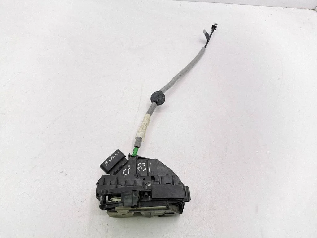 Front door lock BM5AA21813DE