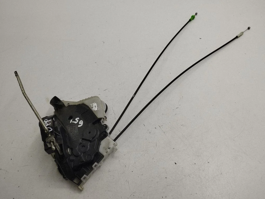 Front door lock – right