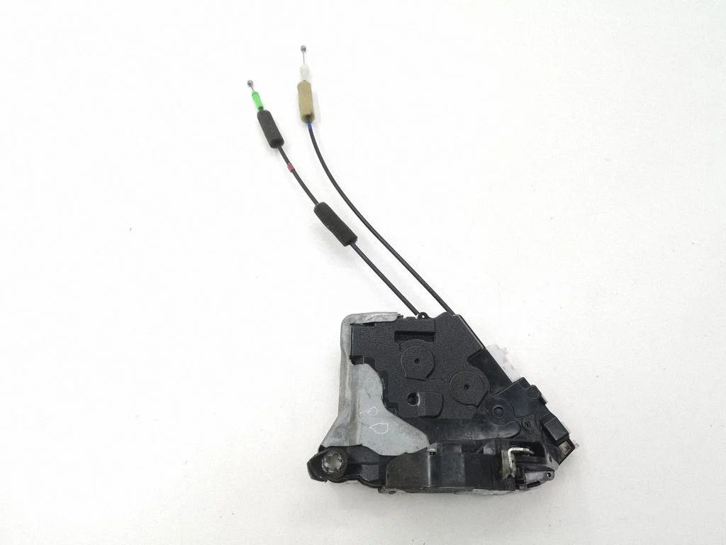 Front door lock – right