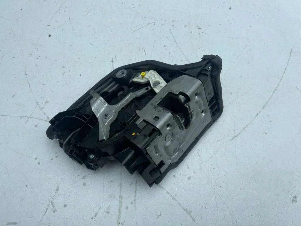 Esiukse lukk – BMW i3 (2013-)