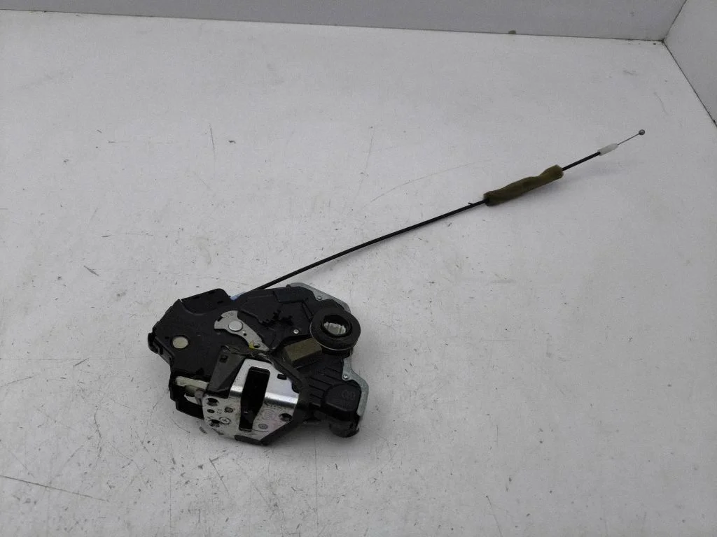 Front door lock 72111T1G