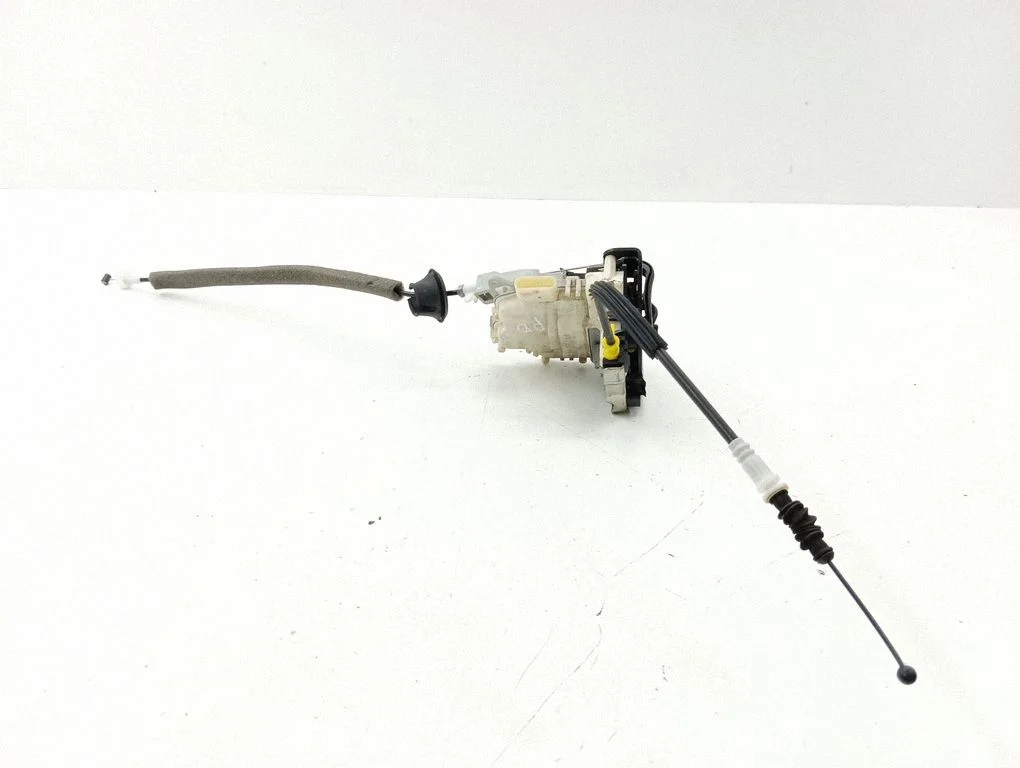 Front door lock 8J1837016D