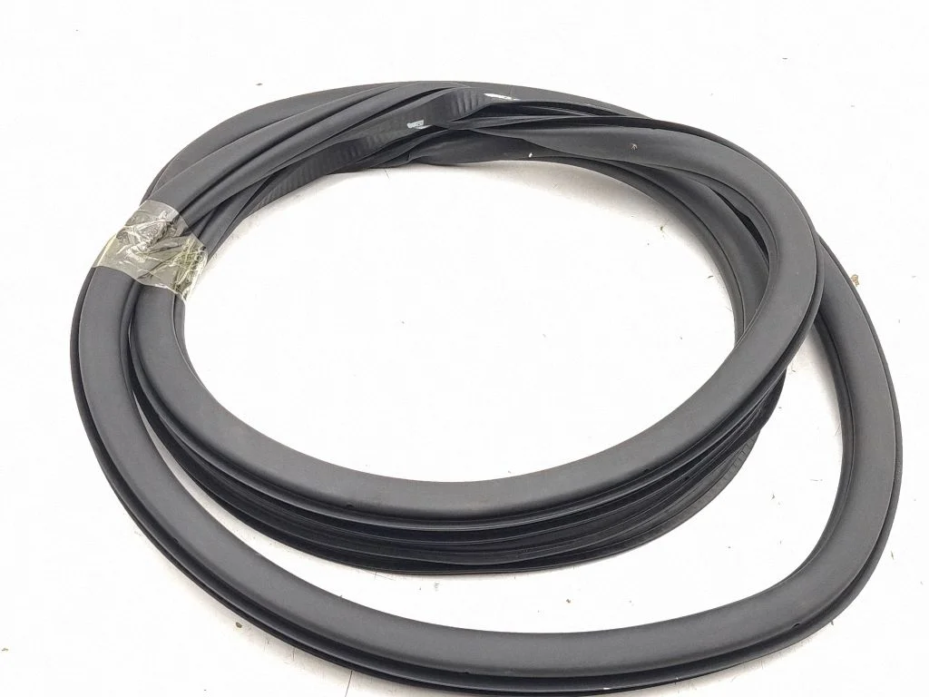 Front door rubber seal 11A867911B