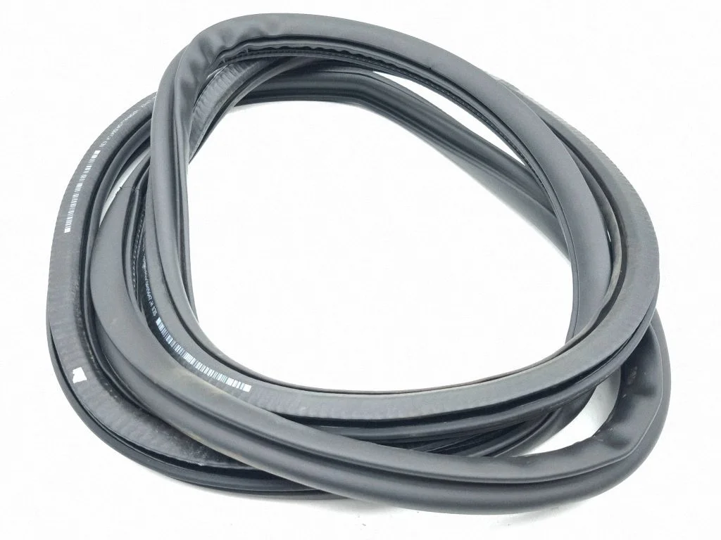 Esiukse tihend (kere pool) 8B3831721