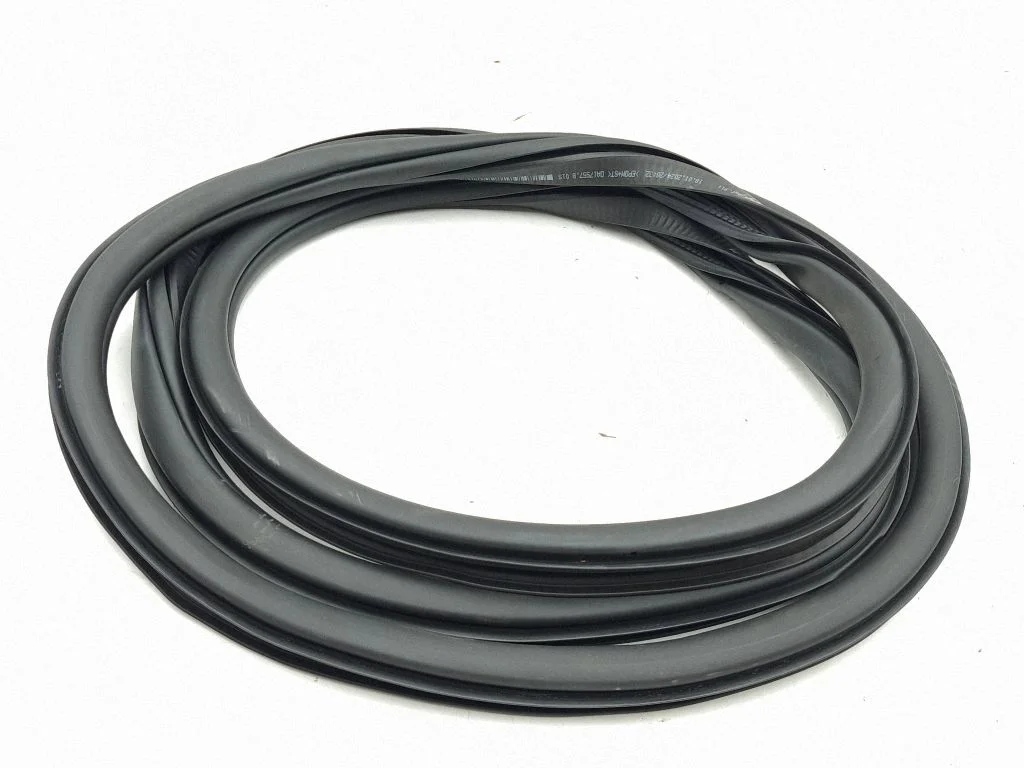 Esiukse tihend (kere pool) – Skoda Enyaq iV (2020-)
