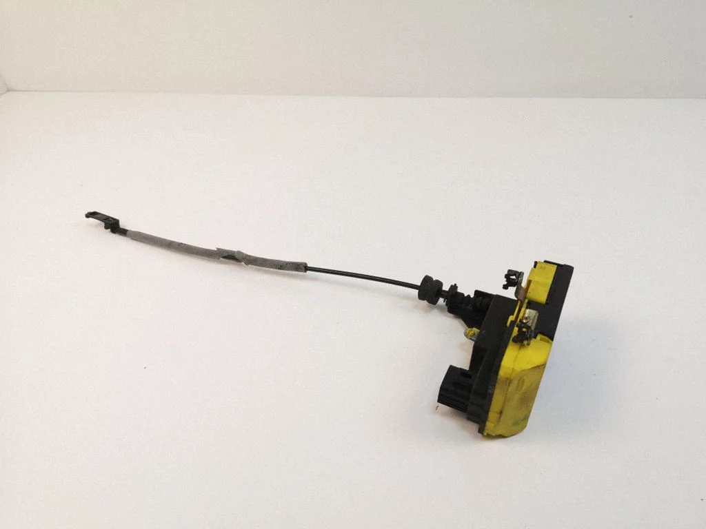 Front door lock – right