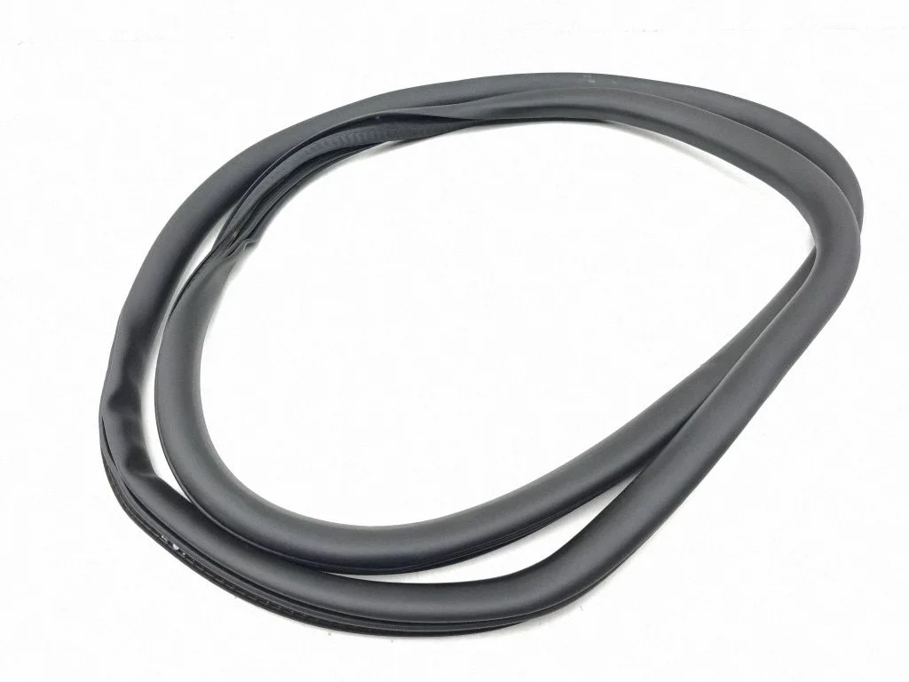 Front door rubber seal – left