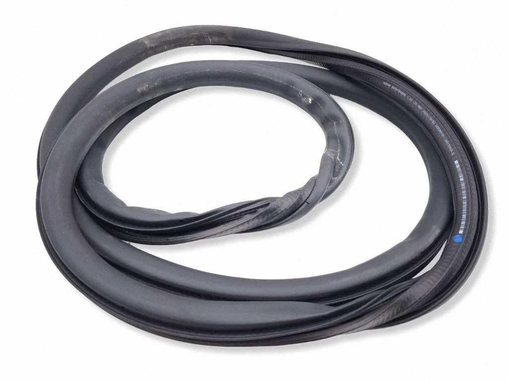 Esiukse tihend (kere pool) – vasak