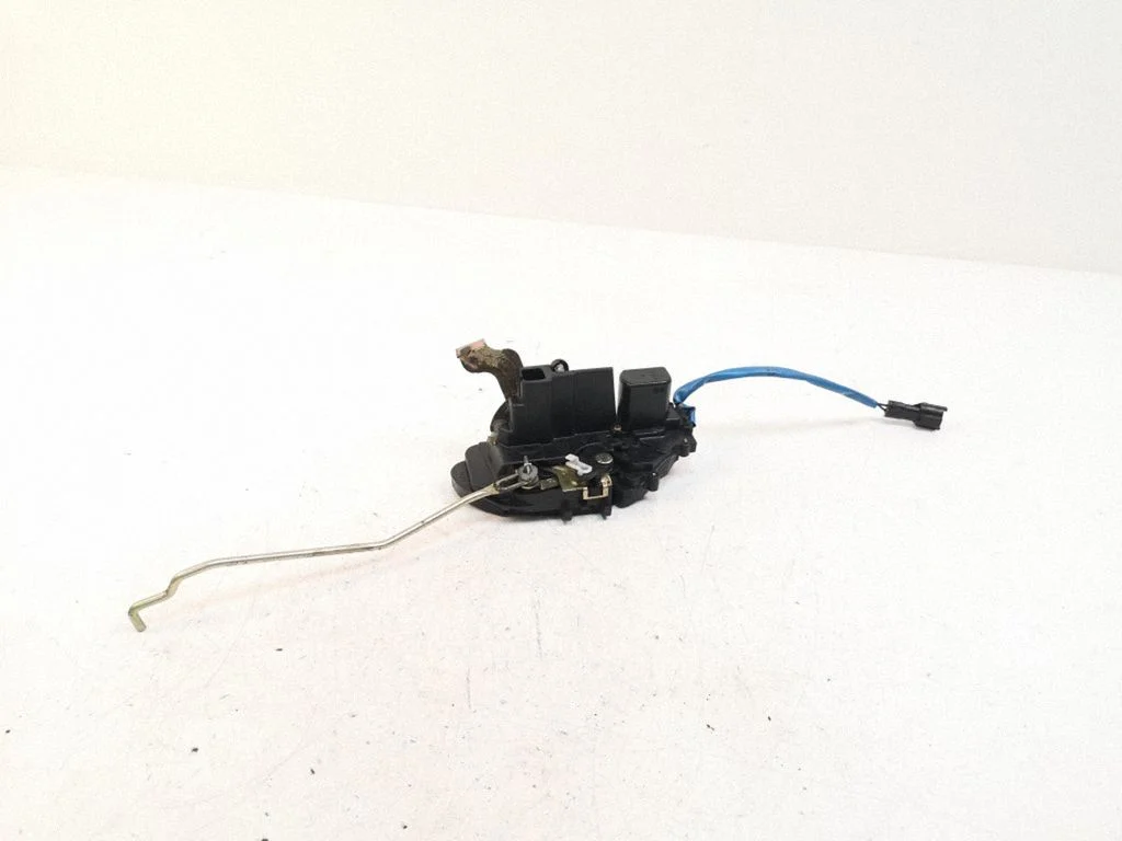 Front door lock – right