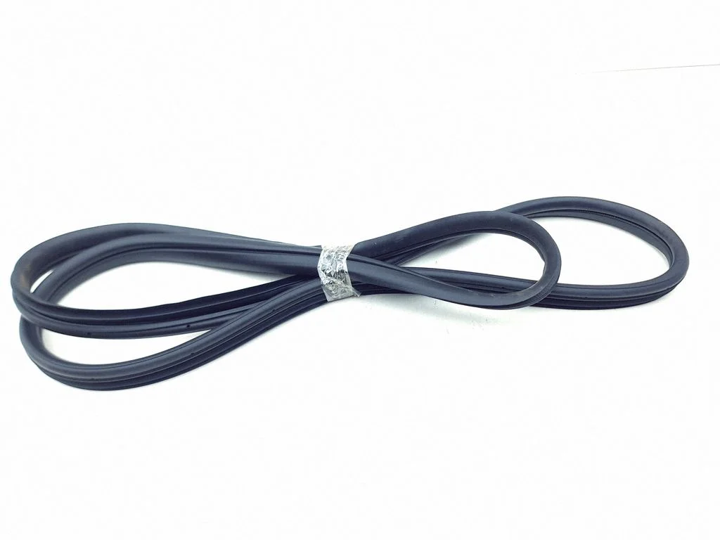 Esiukse tihend (kere pool) – Honda HR-V (2021-)